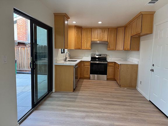 2nd image of 1739 Grand Teton Dr