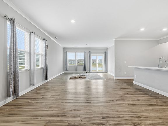 4th image of 9681 Crossfield Rd