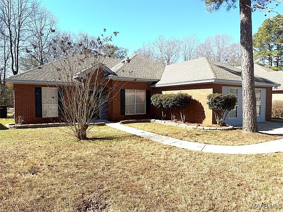 3rd image of 443 River Oaks Dr