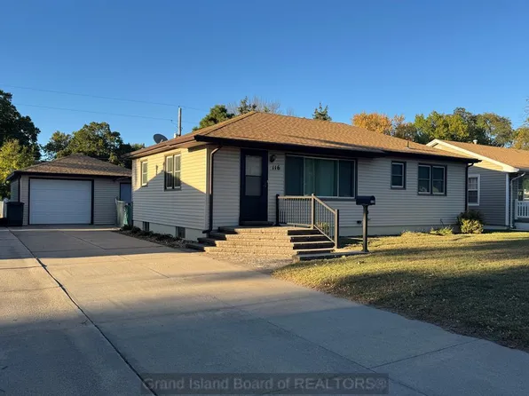 116 E 19th St, Grand Island, NE 68801