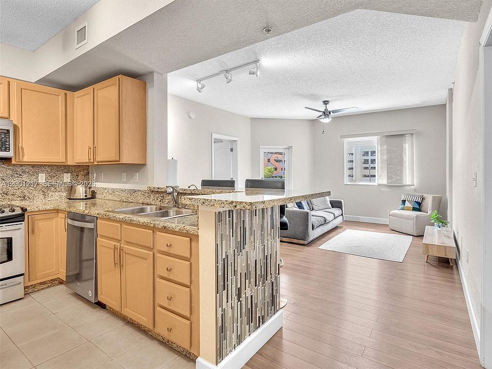 1st image of 6001 SW 70th St APT 313