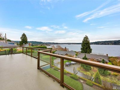 3906 NE 157th Pl, Lake Forest Park, WA, 98155