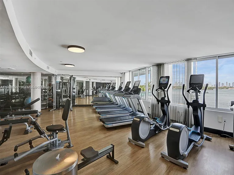 1100 West Ave #1101 — Photo 33