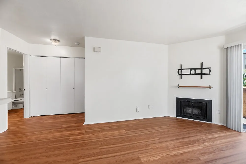 1 bed, 651 sqft, $2,100 — Photo 3