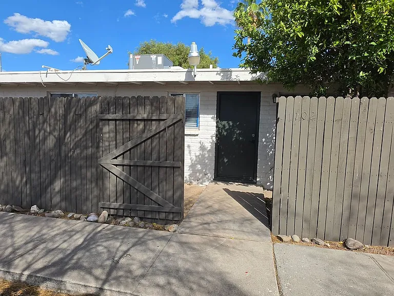Oakwood Terrace **1 MONTH FREE MOVE IN SPECIAL — Photo 24