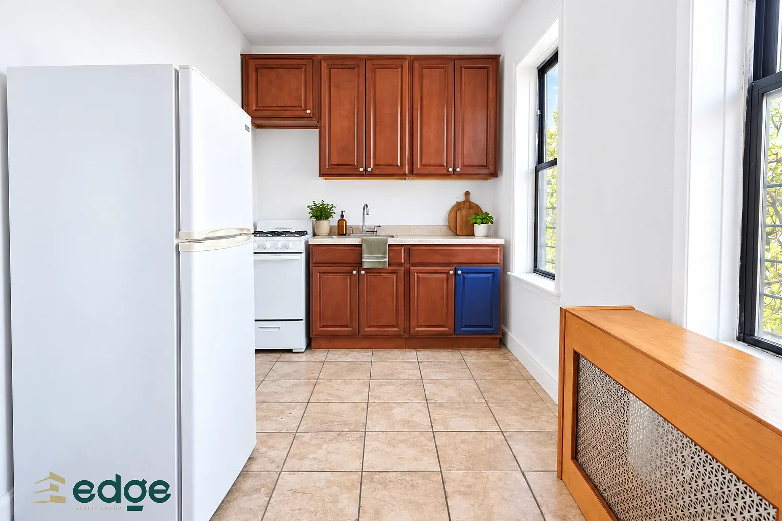 1306 Saint John's Place — Photo 2