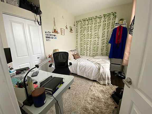 4th image of 2362 N Clybourn Ave APT 3R