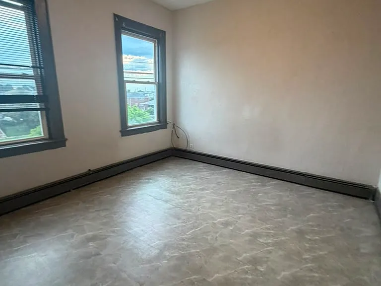 425 3rd Ave #3 — Photo 3