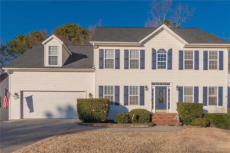 1st image of 2442 Oak Bluff Dr