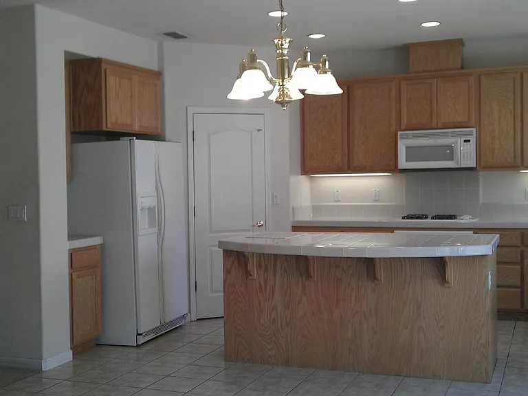 226 Barcelona Dr — Photo 6