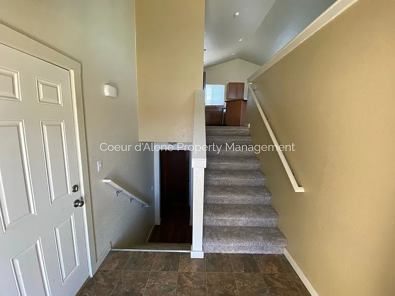 3698 W Sharpshin Dr — Photo 2