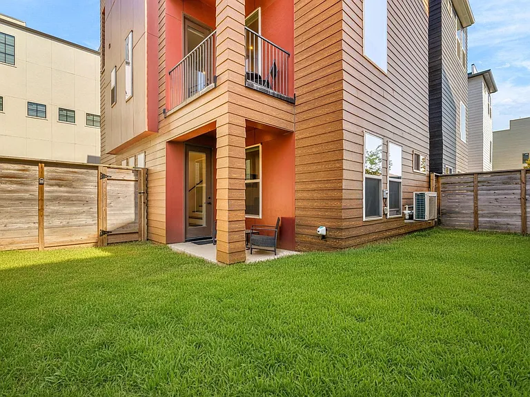 5830 Winsome Ln — Photo 35