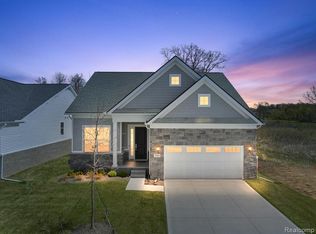 5545 Helmsdale Blvd, West Bloomfield, MI