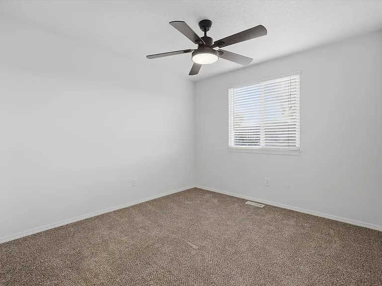 1020 Aspen Grove St — Photo 11