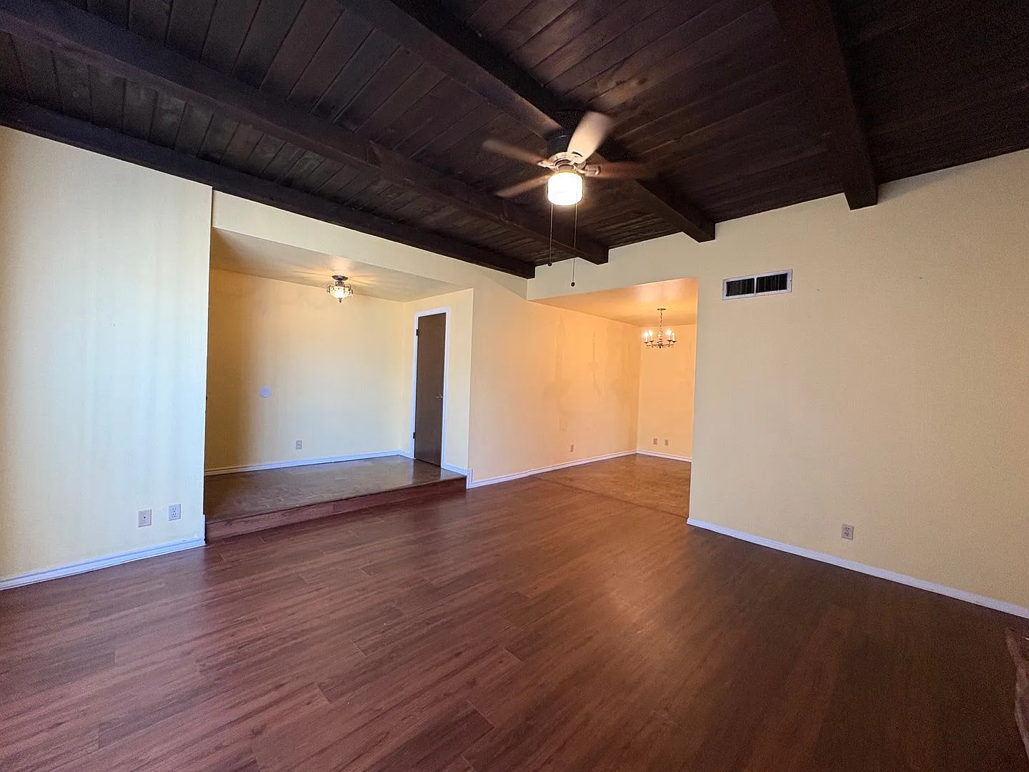 Mesa 2 Bedroom 1 Bath in Triplex Building — Photo 3