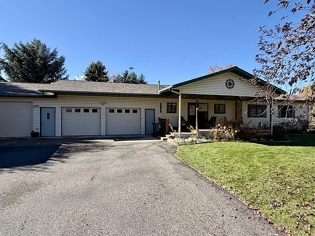 3 bed, 1956 sqft, $3,650 — Photo 3
