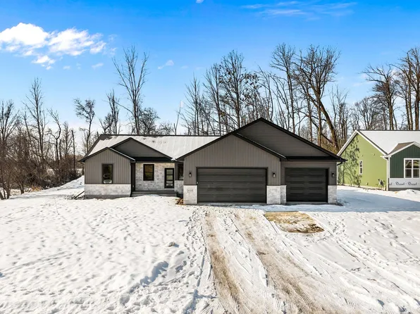 W7059 Everglade Rd, Greenville, WI 54942