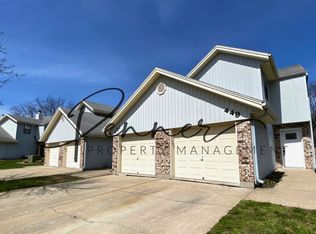 449 NE Churchill St, Lees Summit, MO 64086