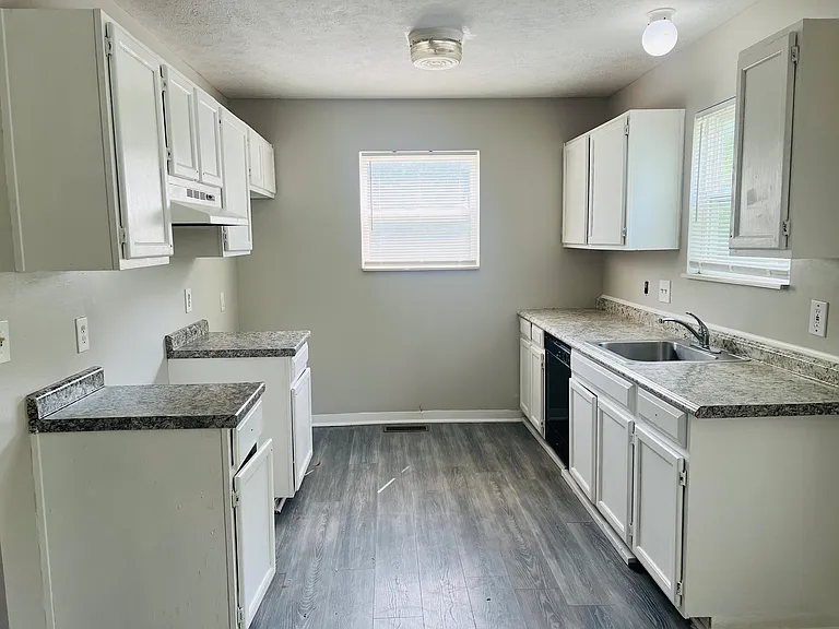 9702 Gaylord Ave — Photo 8