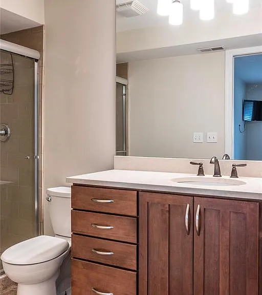 610 Forest Ct #2 — Photo 8