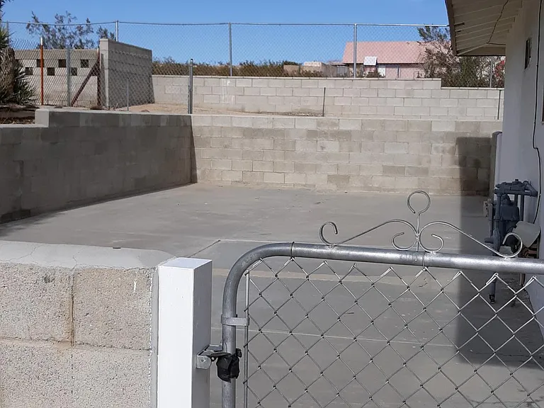 20' X 40' Enclosed patio