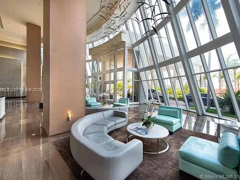 1830 Ocean Dr #CU-1210 — Photo 3