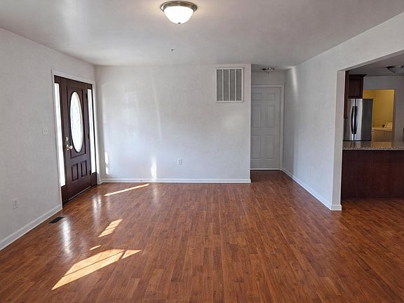 2nd image of 22970 Upland Dr