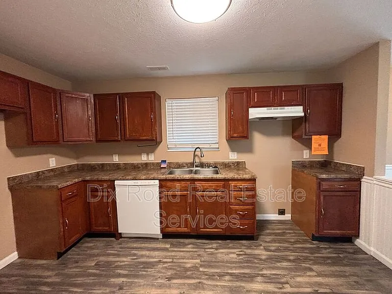460 Peyton Dr — Photo 13