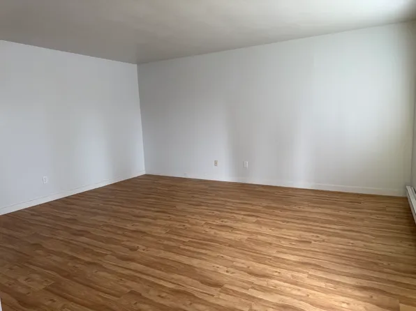 3715 S 141st St #3, Seattle, WA 98168