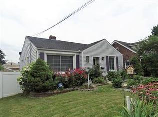 1059 Easton Rd, Hellertown, PA 18055