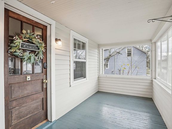 2nd image of 207 Paulina St