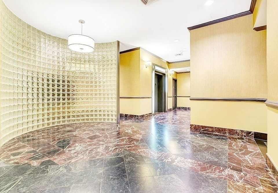 1st image of 207 E 37th St APT 2G