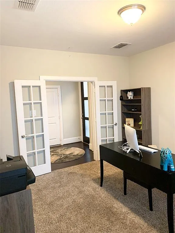 3 bed, 3.5 bath, 2485 sqft, $3,700 — Photo 3