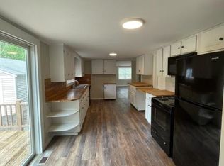 37 Baker Rd, Freeport, ME 04032