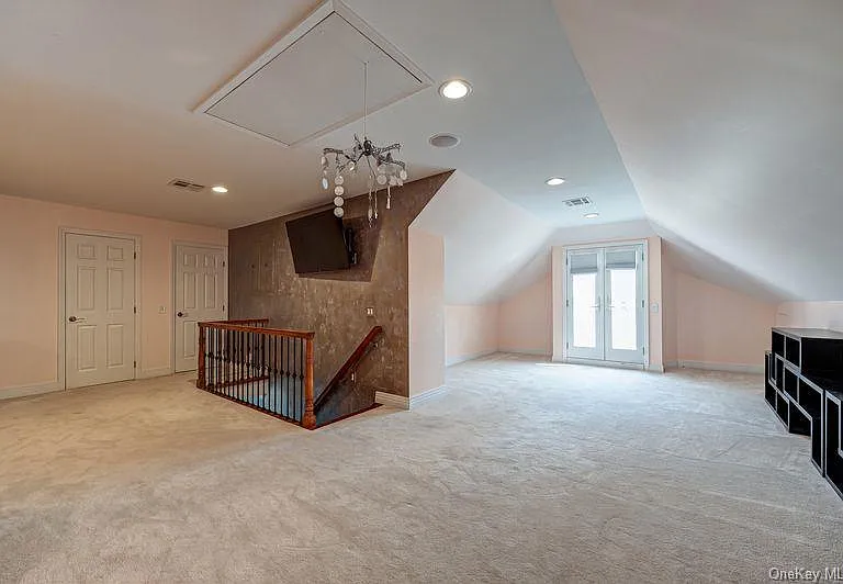 37 Crescent Cove Cir — Photo 31