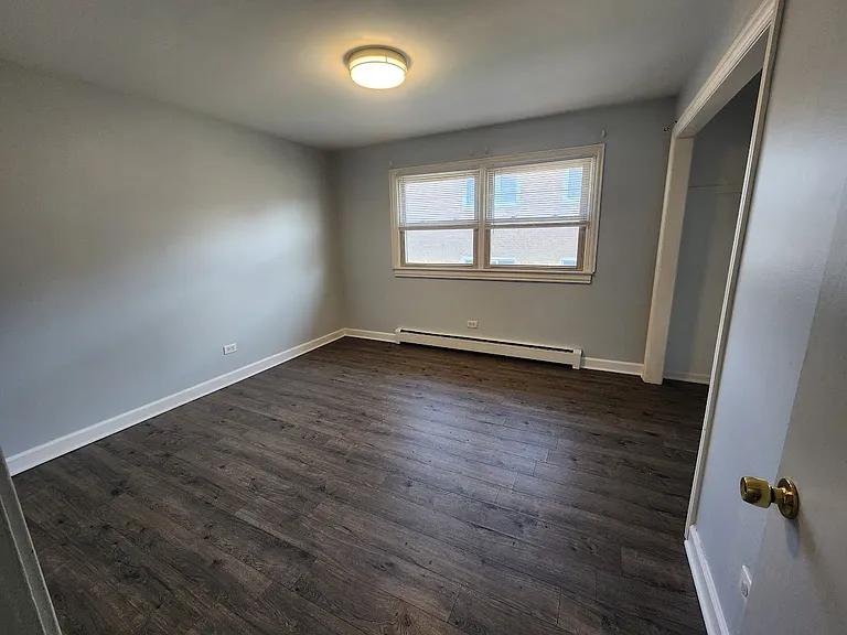 8649 Lawler Ave #2S — Photo 5
