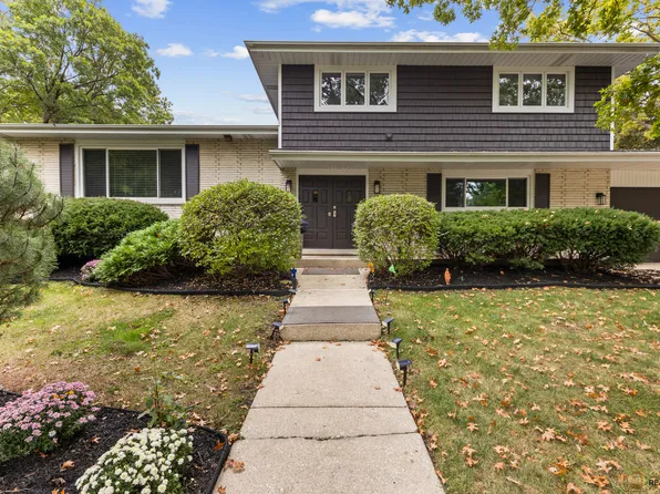 (undisclosed Address), Downers Grove, IL 60515