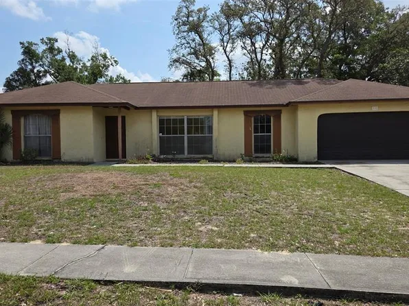 531 Carriage Hills Dr, Temple Terrace, FL 33617