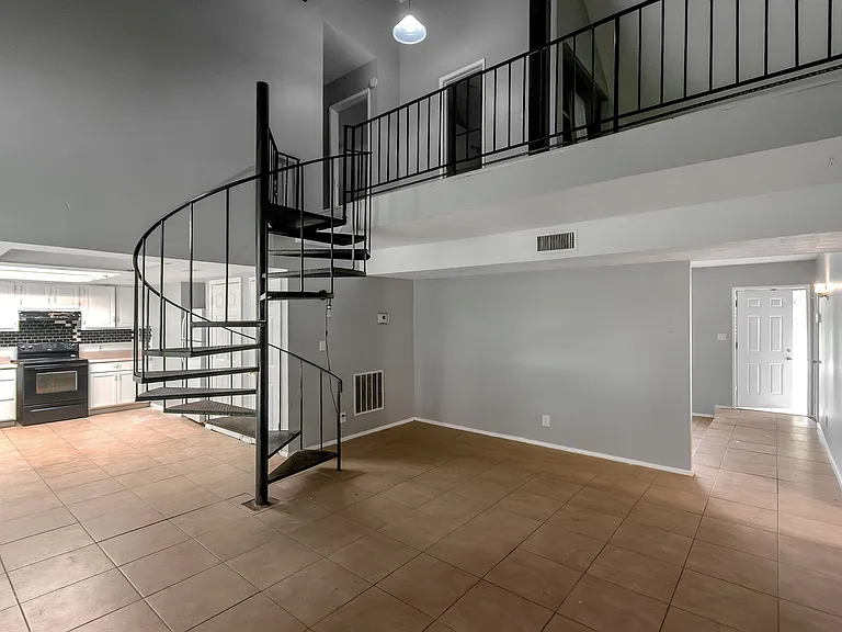 3325 Valley Bend Rd — Photo 12
