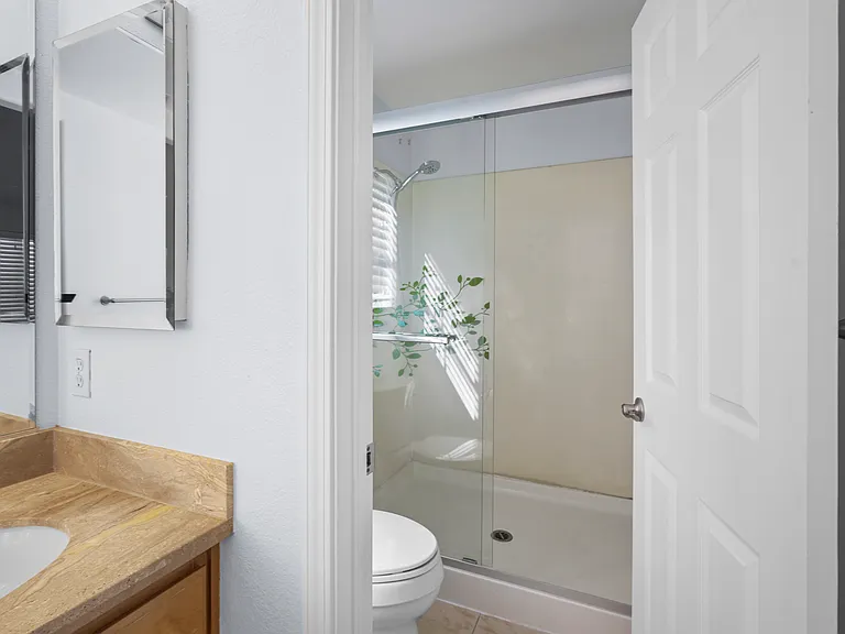 1067 McKay Dr — Photo 24