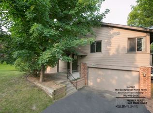 8060 Timber Lake Dr, Eden Prairie, MN 55347