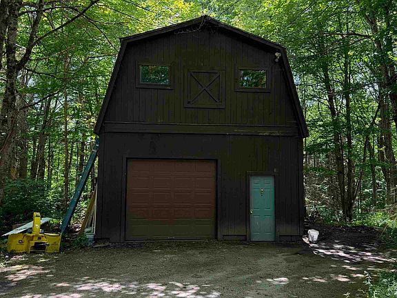 5th image of 386 Howland Farm Road