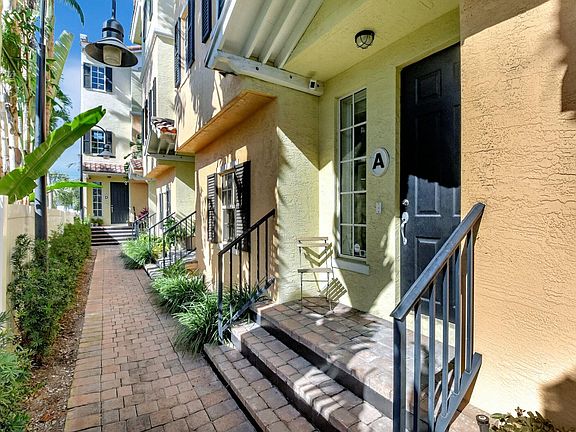 3rd image of 150 NE 6th Avenue #A