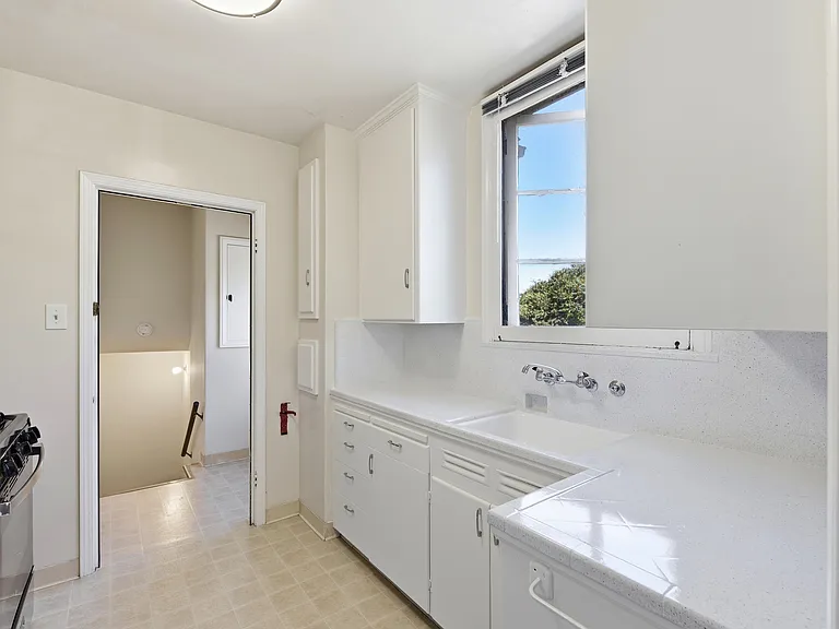 855 Main St #6 — Photo 24