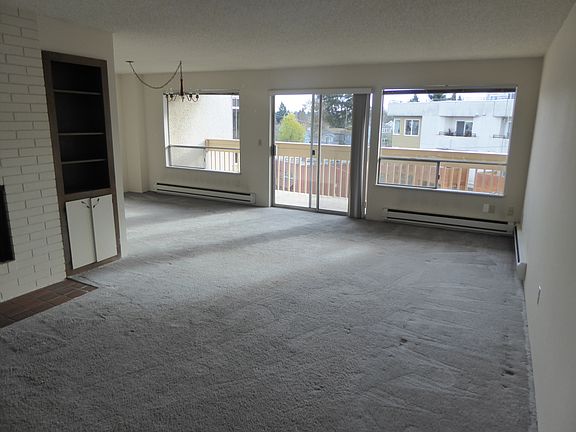 living room/dining room