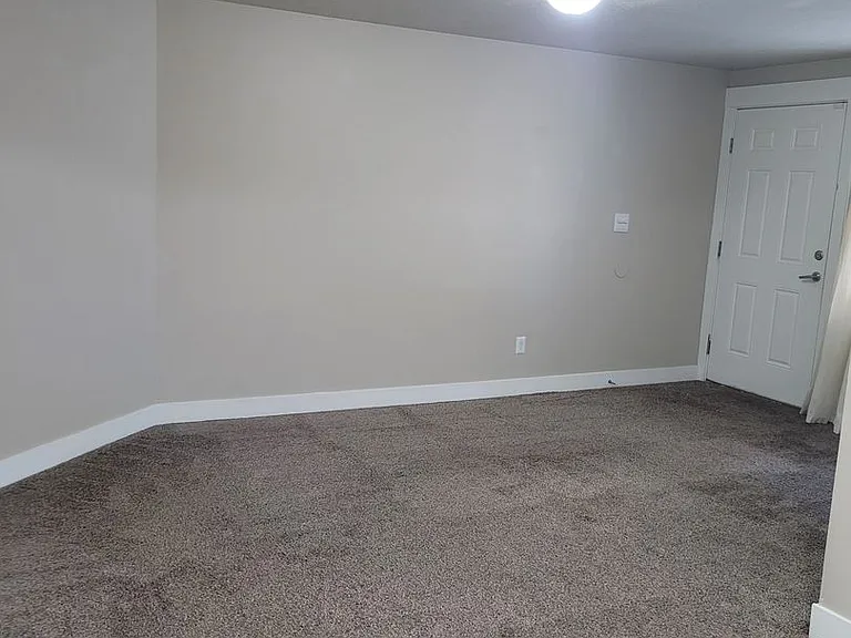 Must See Updated Units — Photo 4
