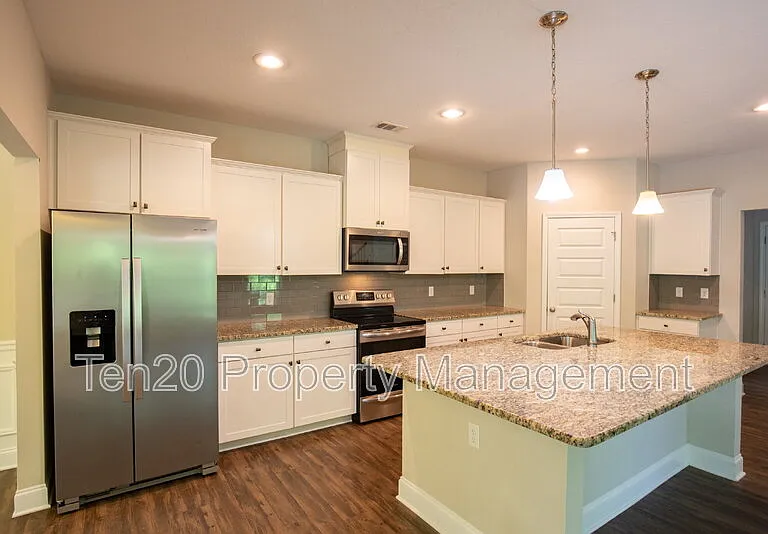 7272 Sorrel Dr — Photo 25
