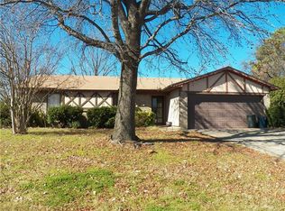 7605 Ridgeway Ave, North Richland Hills, TX 76182