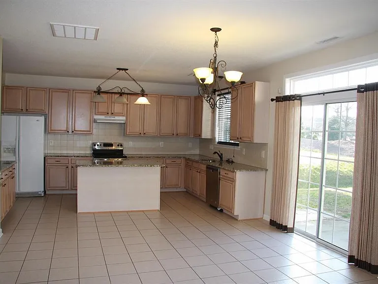 222 Northlands Dr — Photo 20