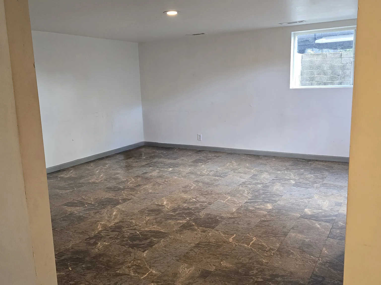 Aok rentals #B — Photo 3